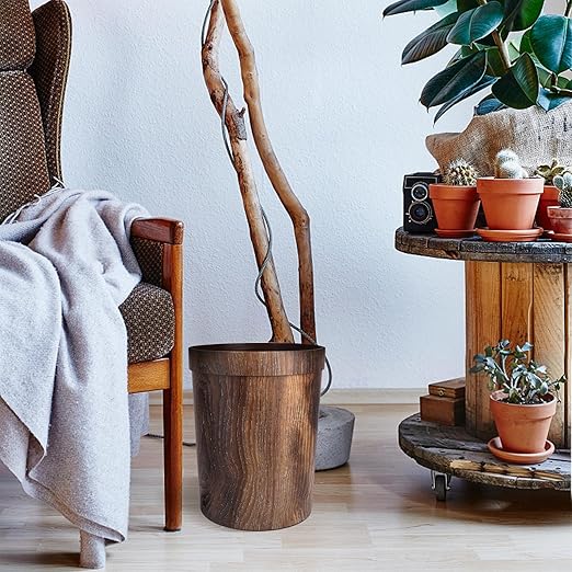 Vintage Style Trash Can 10L Plastic Wastebasket with Wood Grain Texture Bedroom and Living Room Garbage Bin Home Office Trash Container with 1 Roll