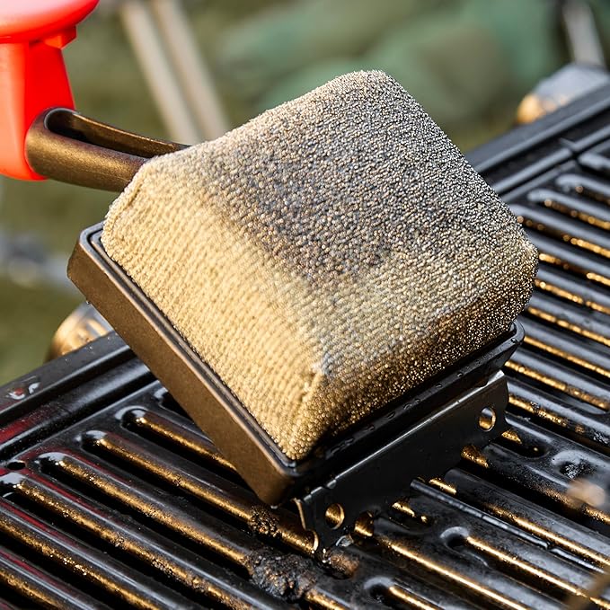 Grill Brush for Outdoor Grill &amp BBQ Grill Brush 6-in-1 Bristle-Free with Interwoven-Tech &amp Thermal-Sensitive Sponge Stainless Steel Scraper 360° Rotating Knob Bottle Opener &amp Grates Ho