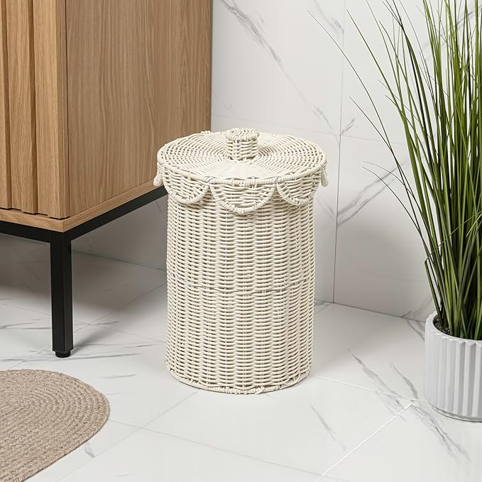 happimess HPM1408W Fern Modern Bohemian Resin 2.9-Gallon Cylinder Wicker Watebasket with Scalloped Lid White