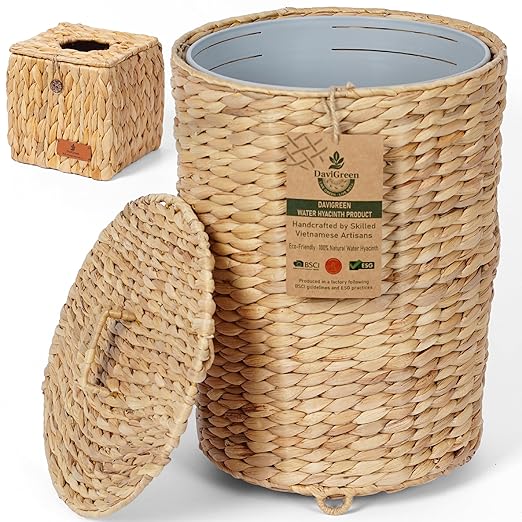 Small Bathroom Trash Can with Lid 2.9 Gallon Wastebasket Handwoven Water Hyacinth Wicker Trash Bin with Liner &amp Raised Feet for Bathroom Bedroom Office